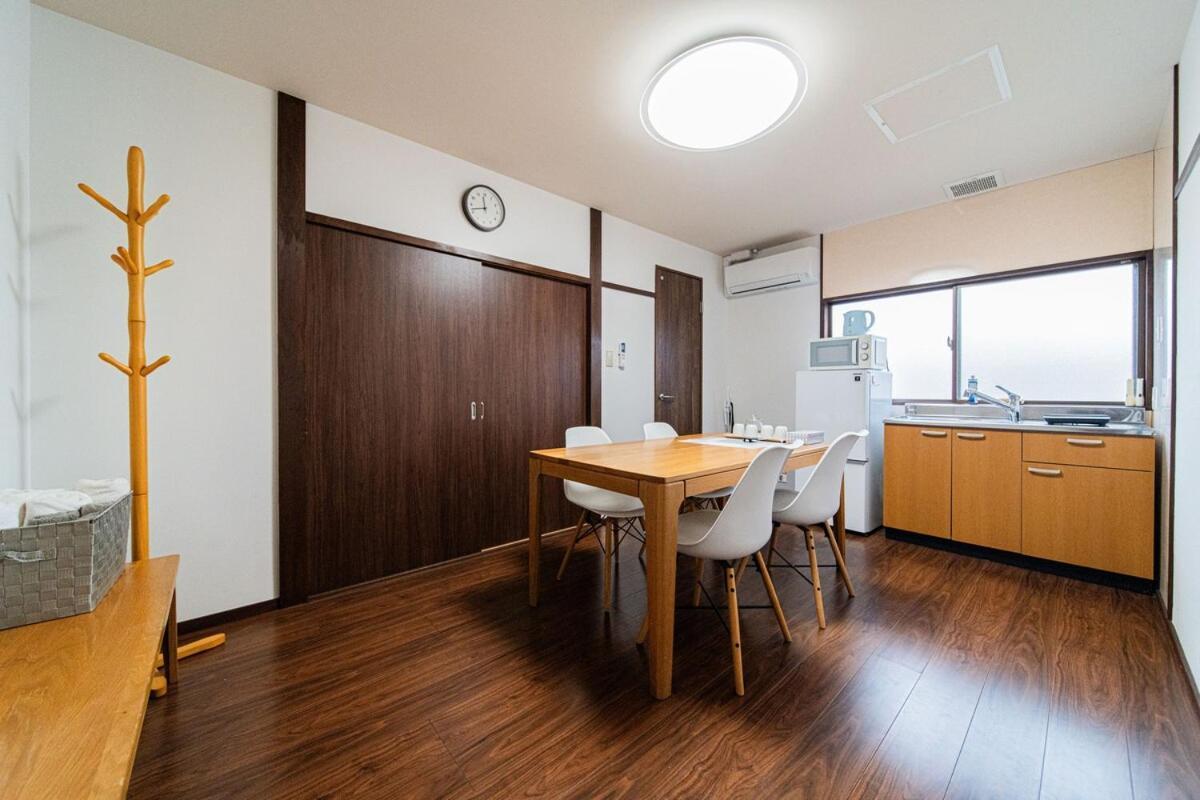Villa 5 Minutes From Shijo Omiya Station, In The Center Of Kyoto, A Group,