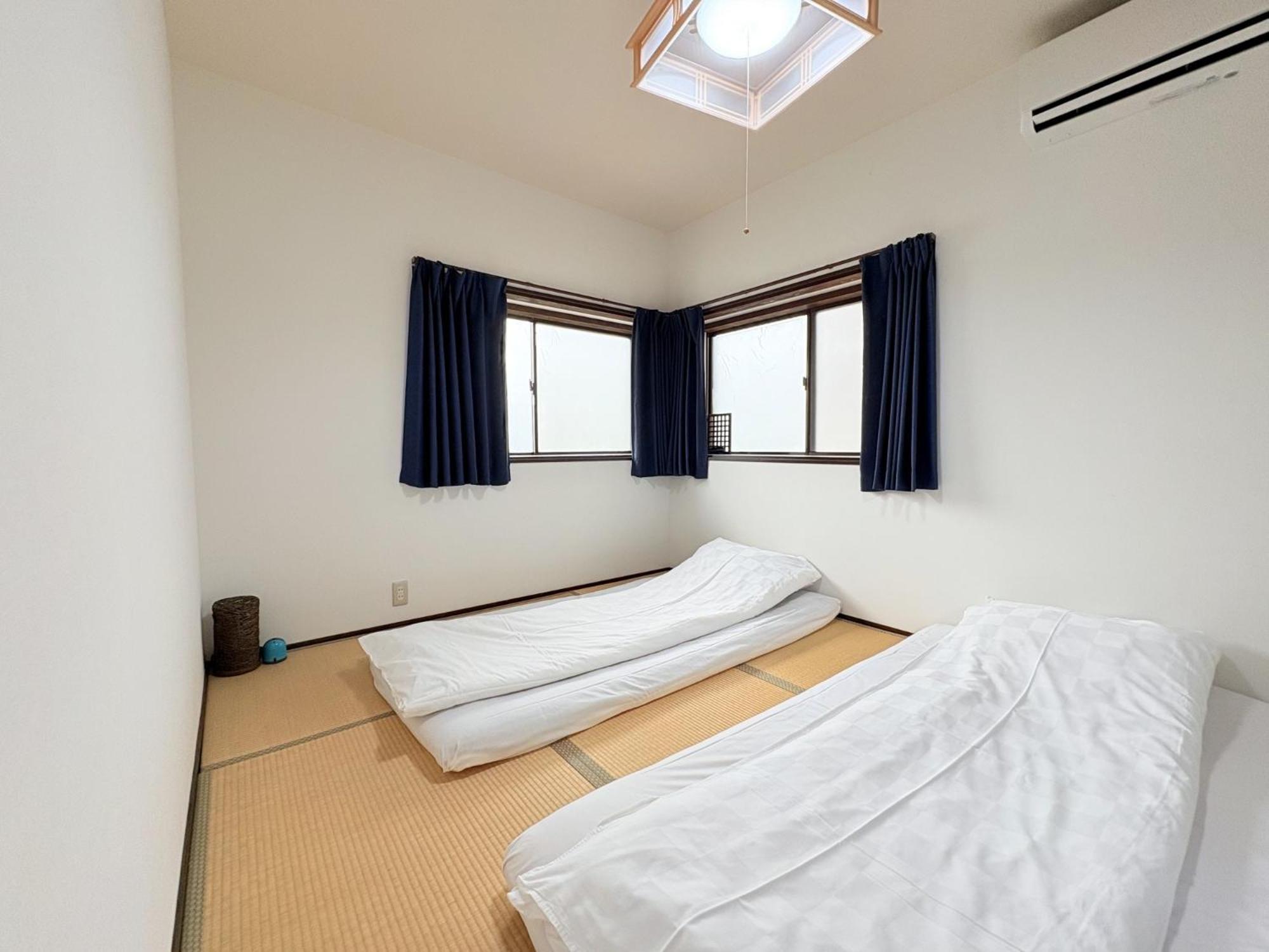 5 Minutes From Shijo Omiya Station, In The Center Of Kyoto, A Group,